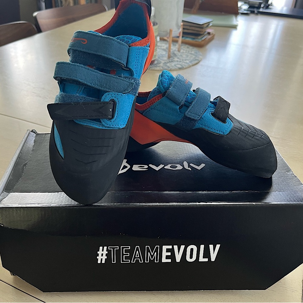Evolv Shaman Rock Climbing Shoes